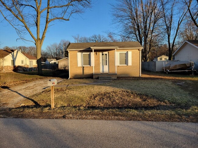 1860 S Shore Blvd in Oregon, OH - Building Photo - Building Photo