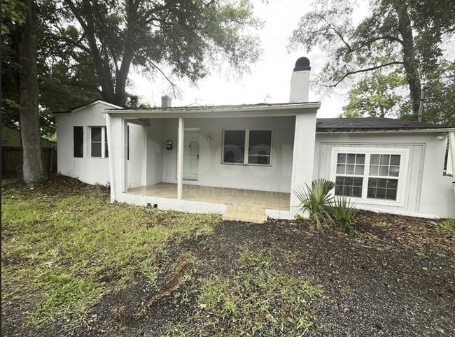 property at 4653 Timuquana Rd