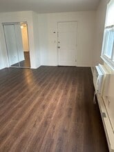17 White Gate Rd in Wappingers Falls, NY - Building Photo - Building Photo
