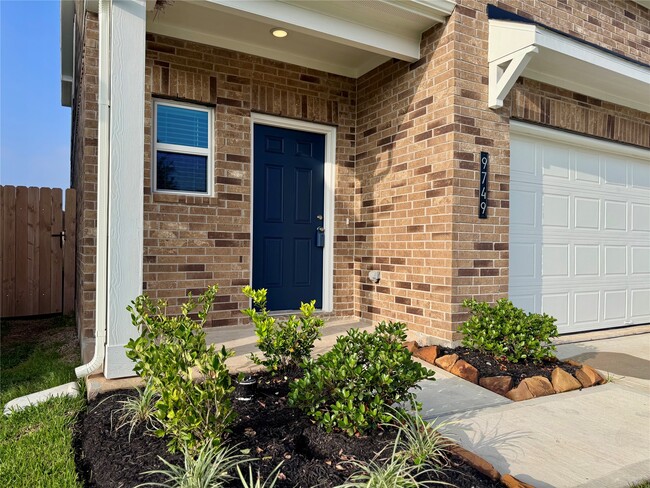 property at 9749 Grace Rdg Dr