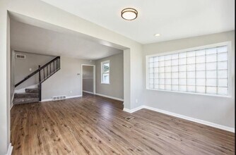 116 Sollers Point Rd in Dundalk, MD - Foto de edificio - Building Photo