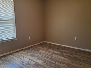 212 Guava Ave in Lubbock, TX - Building Photo - Building Photo