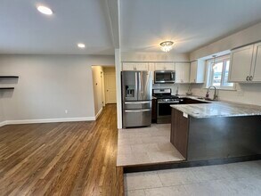 9768 Lincoln Ct in Taylor, MI - Foto de edificio - Building Photo