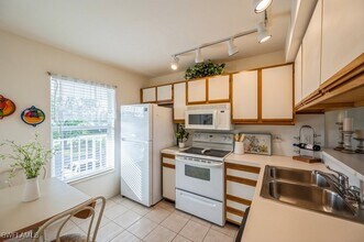1325 Mainsail Dr in Naples, FL - Building Photo - Building Photo