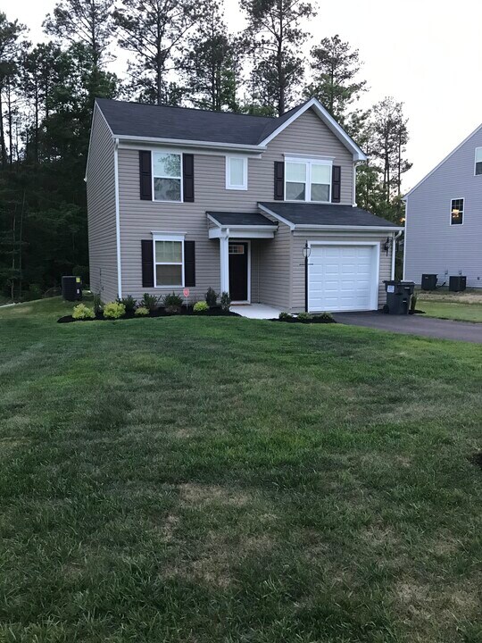 6206 Regal Crest Dr in Chesterfield, VA - Building Photo