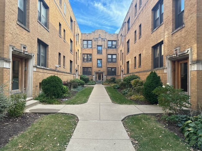 property at 2649.5 N Spaulding Ave