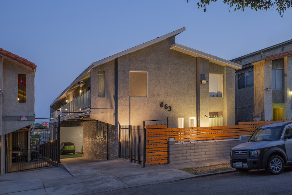 663 W 2nd St in San Pedro, CA - Building Photo