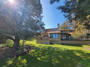 6901 Robin Ct in Redmond, OR - Building Photo - Building Photo