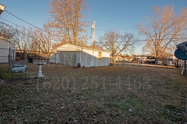 1418 Velma Dr in Coffeyville, KS - Foto de edificio - Building Photo