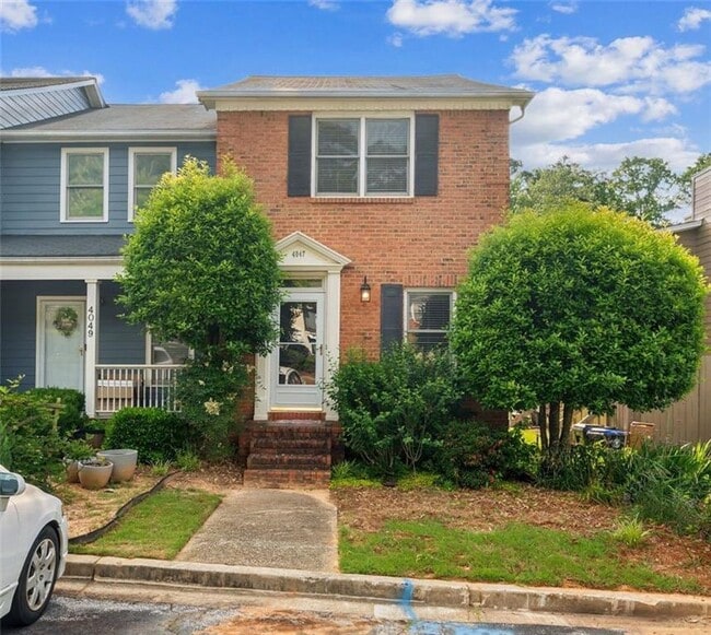 property at 4047 Elm St