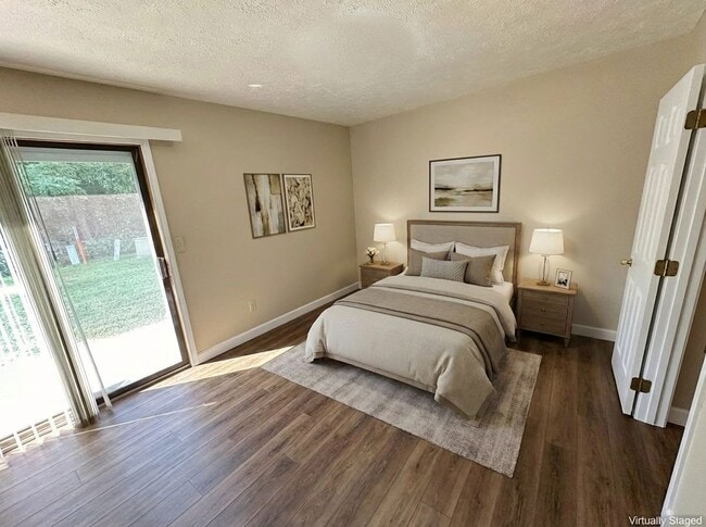 Welcome to Somerset Village! in Somerset, IN - Foto de edificio - Building Photo