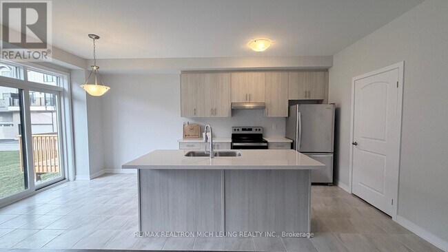 16 Harvey Bunker Cres in Markham, ON - Building Photo - Building Photo