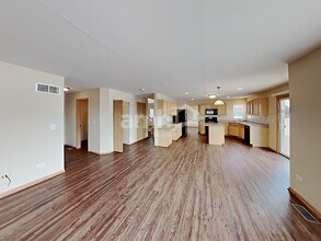 6516 Roth Dr in Joliet, IL - Foto de edificio - Building Photo