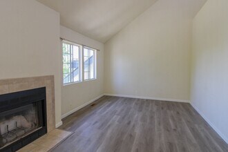 1029 Southwood Dr in San Luis Obispo, CA - Building Photo - Building Photo