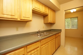 Pheasant Ridge Apartments in Kentwood, MI - Building Photo - Interior Photo