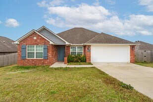 2113 Ridge St in Gentry, AR - Building Photo