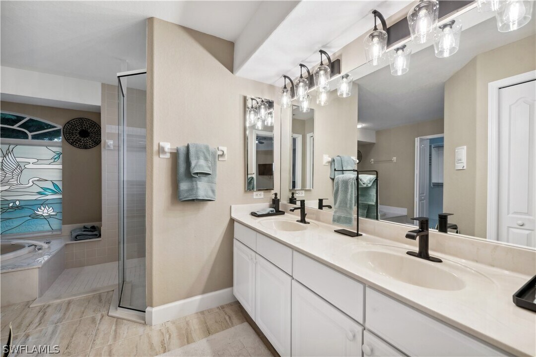 28399 Del Lago Way in Bonita Springs, FL - Building Photo