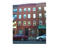 98 Ralph Ave in Brooklyn, NY - Foto de edificio - Building Photo