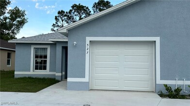 525-527 NE 25th Ave in Cape Coral, FL - Building Photo - Building Photo