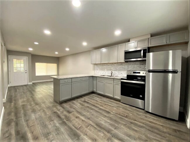 809 E Bellevue Rd, Unit na in Atwater, CA - Building Photo - Building Photo