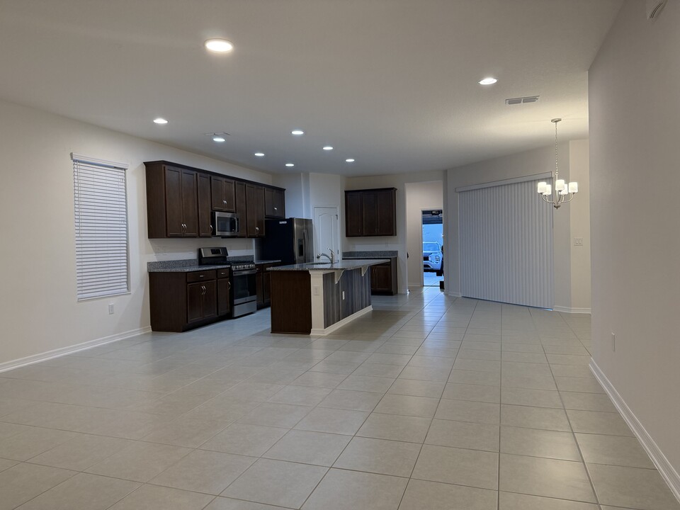 13849 Lanyard Way in Winter Garden, FL - Building Photo