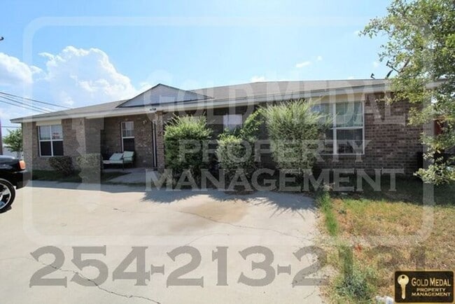 property at 1812 Aztec Trce
