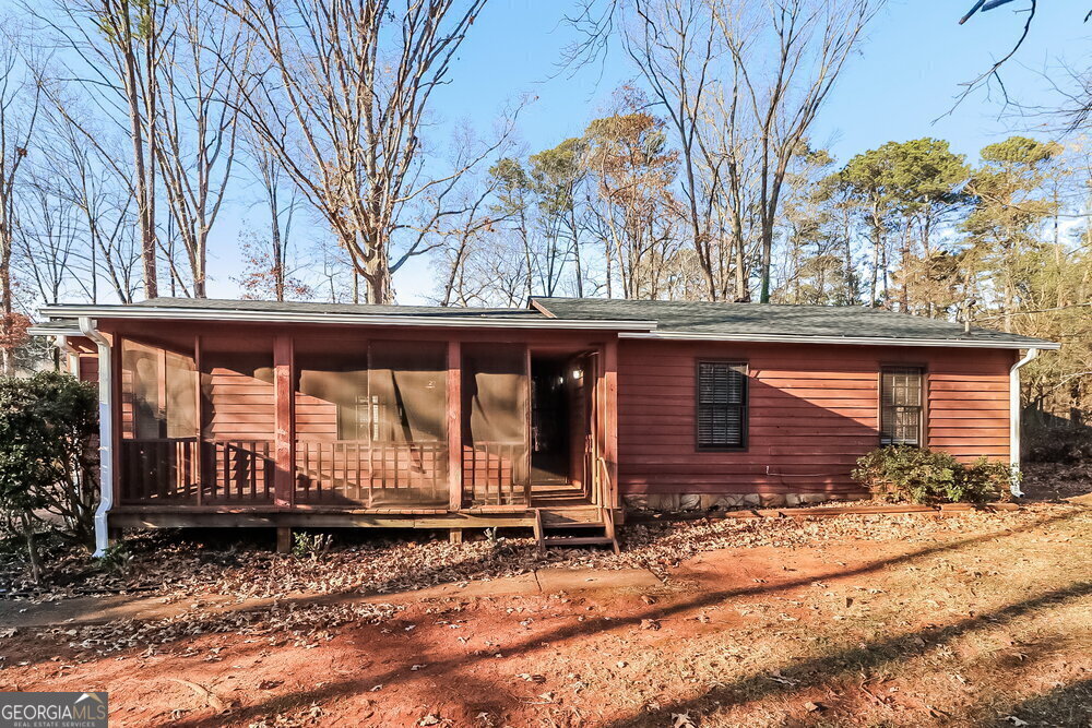 1057 Wildwood Ln in Lawrenceville, GA - Building Photo