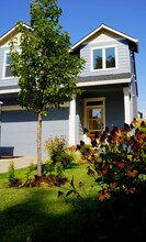 1755 NE Waterfront St in Newberg, OR - Building Photo - Building Photo