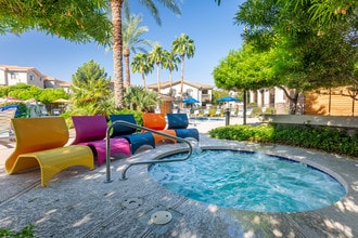 San Portella in Tempe, AZ - Foto de edificio - Building Photo