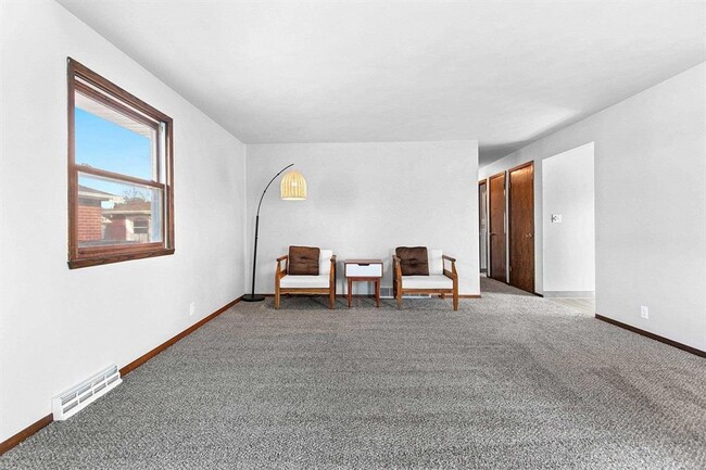 1730 S Madison St in Appleton, WI - Building Photo - Building Photo