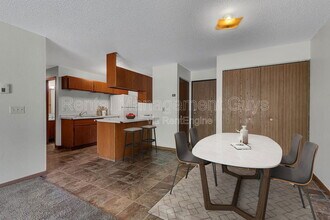 131 Cedar St E in St. Joseph, MN - Building Photo - Building Photo