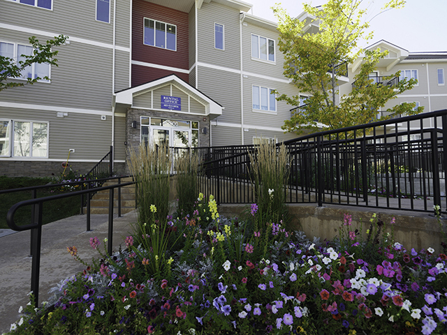 Beacon Heights Apartments in Calgary, AB - Building Photo