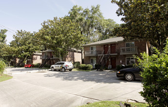 Magnolia Gardens in Savannah, GA - Building Photo - Building Photo