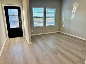 2288 Clf Spgs Dr in Heartland, TX - Building Photo - Building Photo