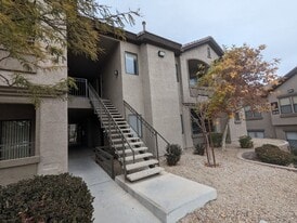 8250 N Grand Canyon Dr in Las Vegas, NV - Building Photo