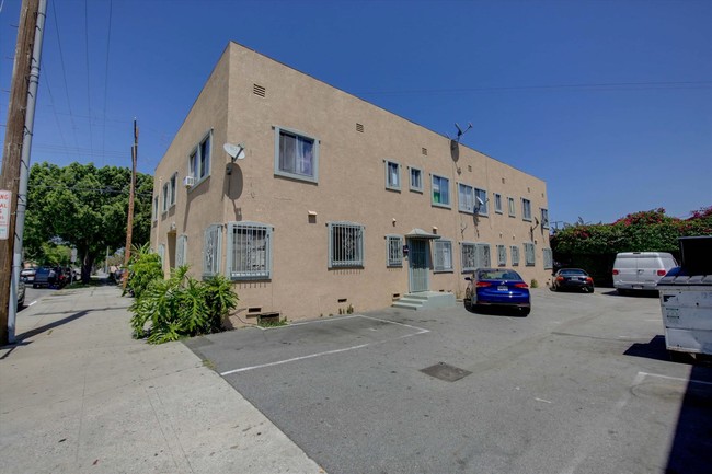 1812 Canal Ave in Long Beach, CA - Foto de edificio - Building Photo