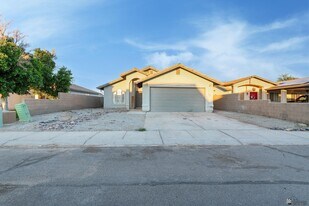 1510 N 9th Ave in San Luis, AZ - Building Photo
