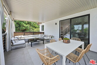 6075 Hargis St in Los Angeles, CA - Building Photo - Building Photo