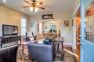 210 S 11th St in Nashville, TN - Building Photo - Building Photo