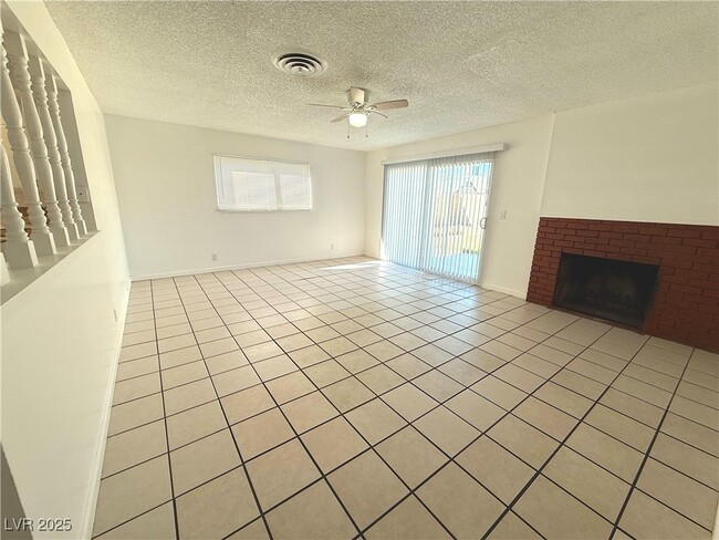 5804 Jerry Dr in Las Vegas, NV - Building Photo - Building Photo