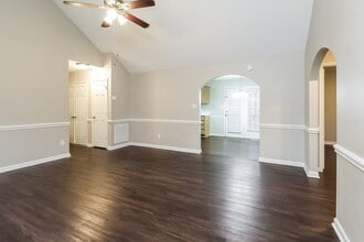 544 Basswood Way in Gastonia, NC - Foto de edificio - Building Photo