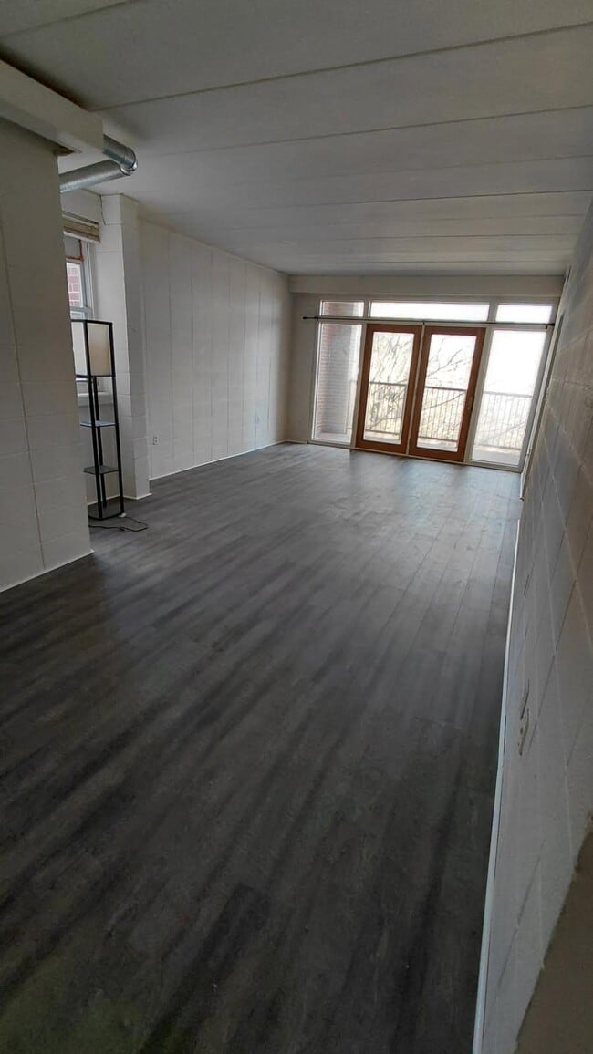 904 Brightwood Manor Dr, Unit #12 in Blacksburg, VA - Foto de edificio - Building Photo