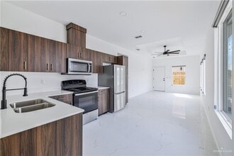 5322 Vision St in Rio Grande City, TX - Building Photo - Building Photo