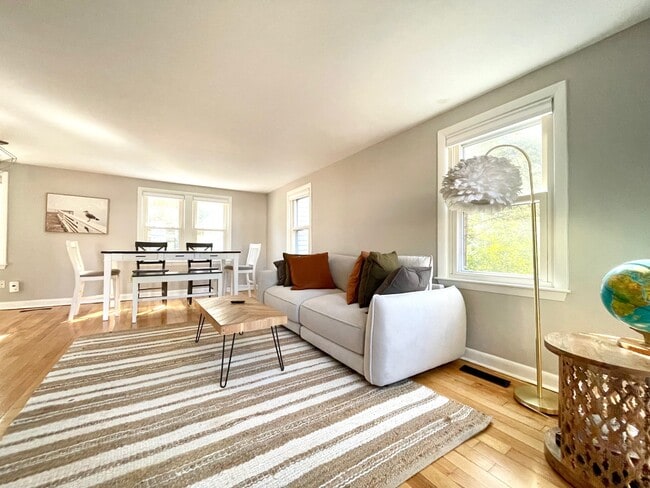 13 Krampf Cir in Brunswick, ME - Building Photo - Building Photo