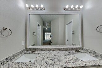 10439 Lazy Meadows Dr in Houston, TX - Building Photo - Building Photo