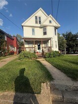 403 Spicer Street in Akron, OH - Building Photo
