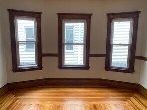 37 Bromfield Rd, Unit 1 in Somerville, MA - Building Photo - Building Photo