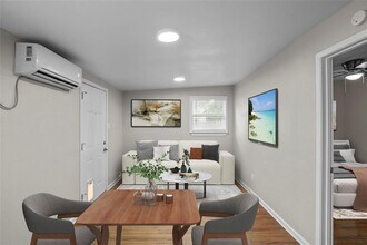 506 W Grady Dr in Austin, TX - Building Photo - Building Photo