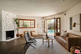 5400 Sadring Ave in Los Angeles, CA - Building Photo - Building Photo