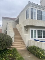 4240 Lost Hills Rd in Agoura Hills, CA - Building Photo